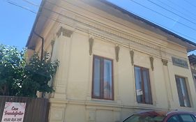 Casa Trandafirilor